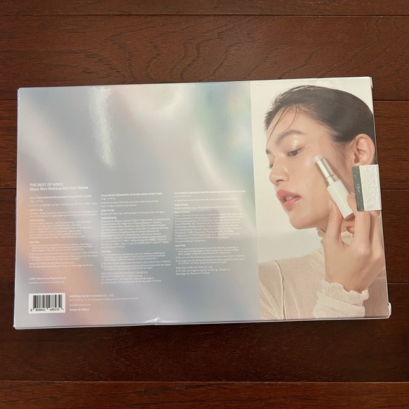 Brand New in Sealed Box Hince Glass Skin Makeup Gift Set with Cosmetic Pouch - Picture 8 of 13